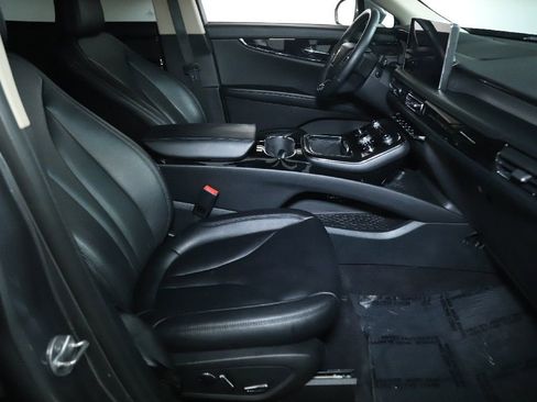 Certified 2023 Lincoln Nautilus AWD w/ Premium Package image 34