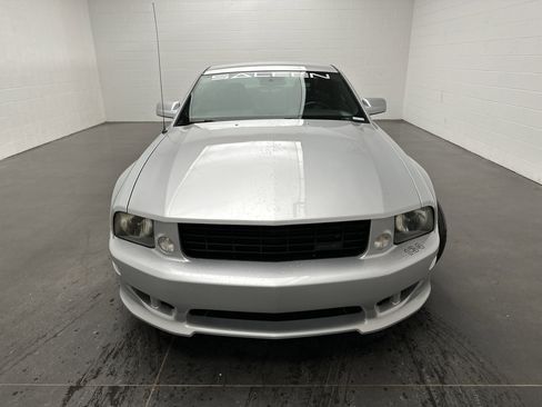 Used 2006 Ford Mustang GT image 2