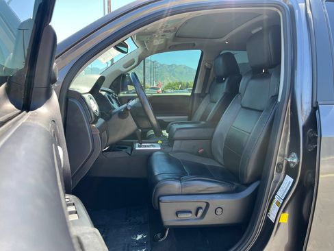 Used 2021 Toyota Tundra Limited w/ Limited Premium Package AWD/4WD image 12