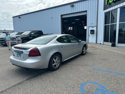 Used 2004 Pontiac Grand Prix GT w/ Drivers Package FWD image 9