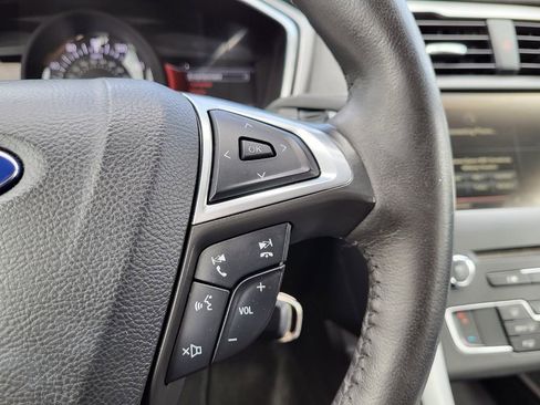 Used 2016 Ford Fusion SE FWD image 31