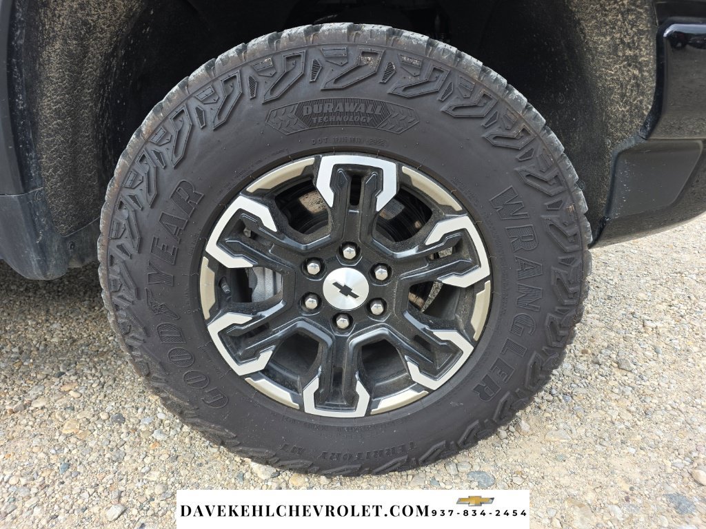 Certified 2022 Chevrolet Silverado 1500 ZR2 w/ Technology Package AWD/4WD image 42