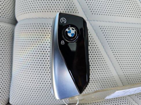 New 2025 BMW i7 eDrive50 image 36