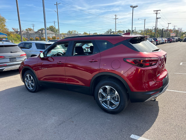 Used 2024 Chevrolet Blazer LT w/ Convenience Package FWD image 6