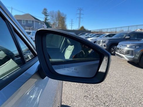 New 2026 Volkswagen Tiguan SE image 7