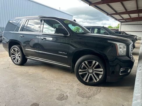 Used 2019 GMC Yukon Denali w/ Denali Ultimate Package AWD/4WD image 1