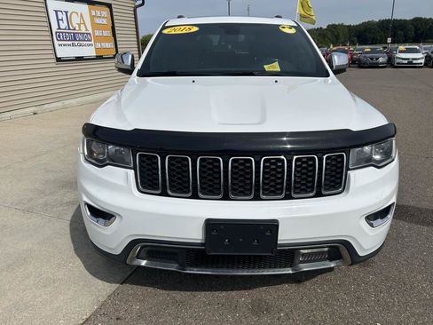 Used 2018 Jeep Grand Cherokee Limited AWD/4WD image 2