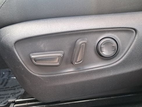 New 2025 Toyota RAV4 XLE image 12