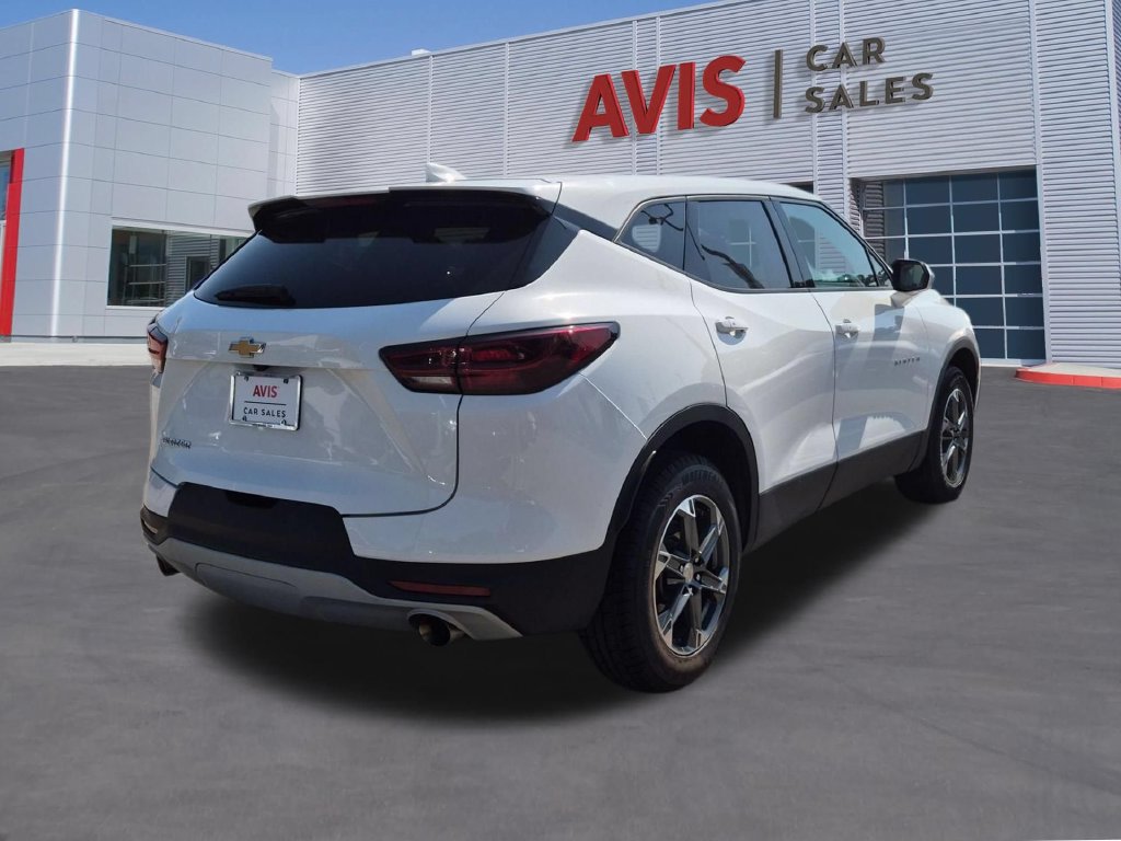 Used 2025 Chevrolet Blazer LT FWD image 6