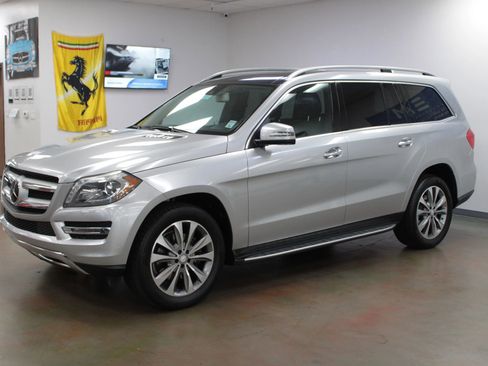 Used 2014 Mercedes-Benz GL 450 4MATIC image 4
