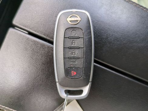 Used 2023 Nissan Rogue SL AWD/4WD image 29