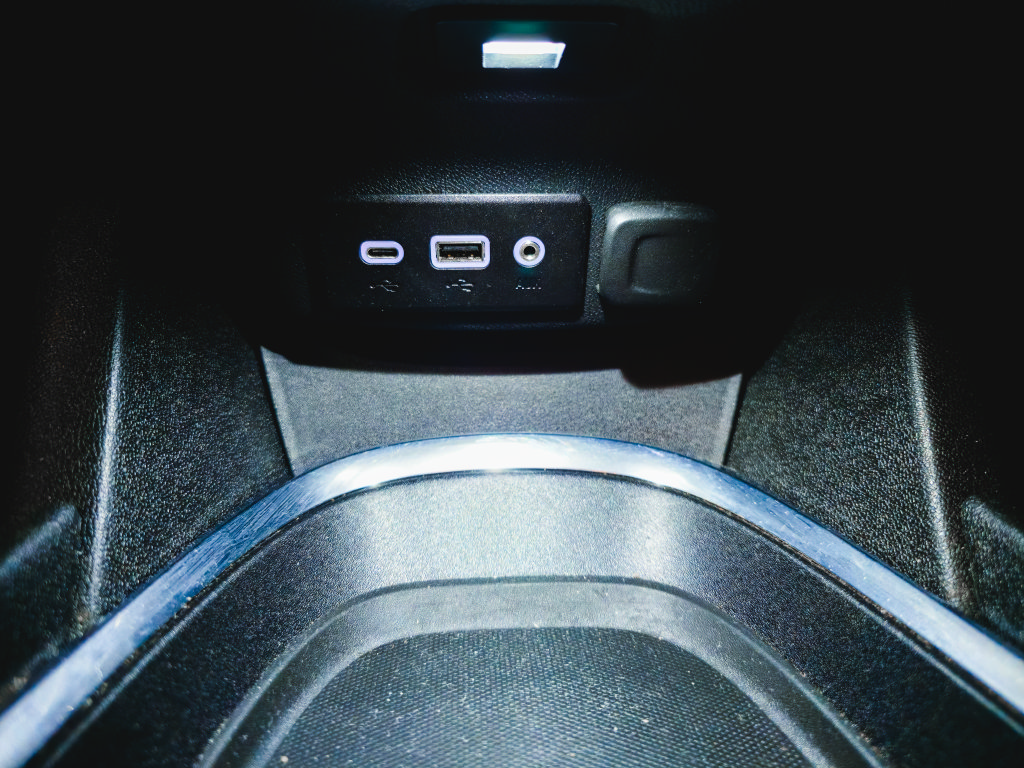 Used 2022 Chevrolet Malibu LT FWD image 32