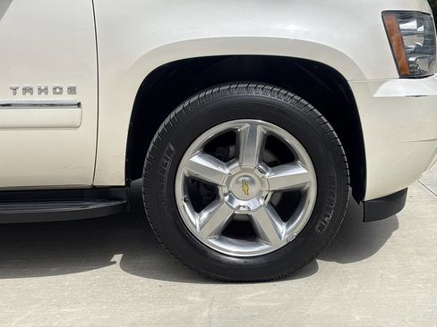 Used 2013 Chevrolet Tahoe LTZ RWD image 9