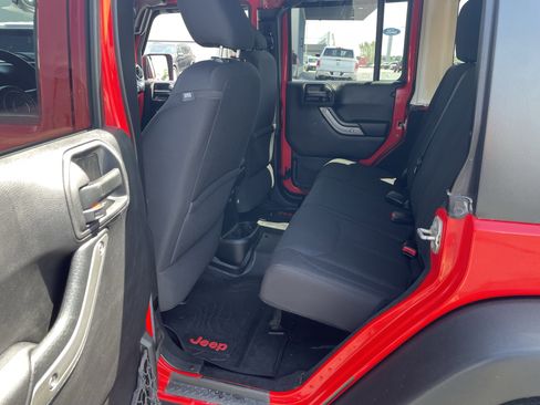 Used 2016 Jeep Wrangler Unlimited Sport w/ Quick Order Package 24S AWD/4WD image 22