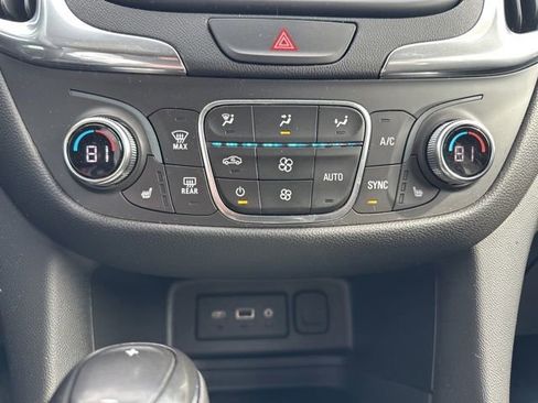 Used 2019 Chevrolet Equinox LT image 35