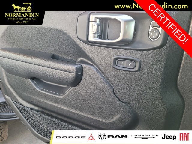 Certified 2025 Jeep Wrangler Unlimited Rubicon w/ Convenience Group AWD/4WD image 15