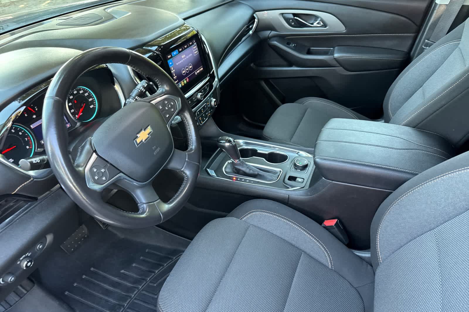 Used 2020 Chevrolet Traverse LT AWD/4WD image 11