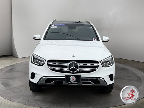 Used 2022 Mercedes-Benz GLC 300 4MATIC w/ Multimedia Package Lite image 2