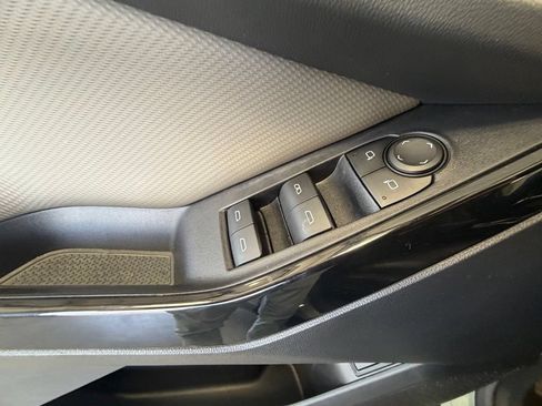 Used 2025 Chevrolet Equinox LT w/ Convenience Package II FWD image 21