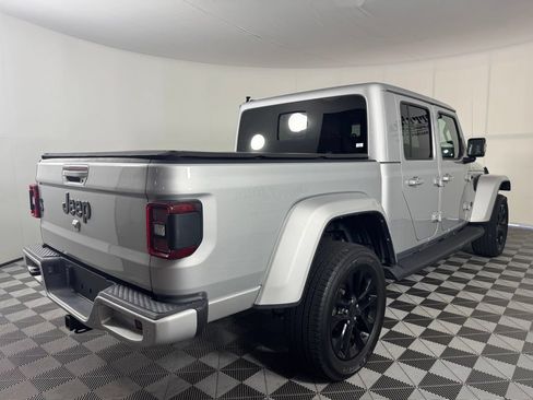 Used 2022 Jeep Gladiator Overland AWD/4WD image 7