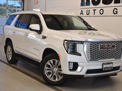Used 2024 GMC Yukon Denali AWD/4WD image 1