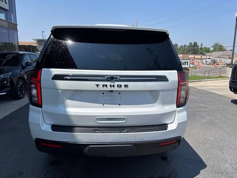 Used 2021 Chevrolet Tahoe Z71 w/ Luxury Package AWD/4WD image 5