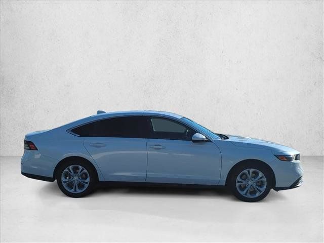 Used 2025 Honda Accord LX image 4
