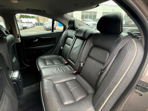 Used 2011 Volvo S80 3.2 image 28