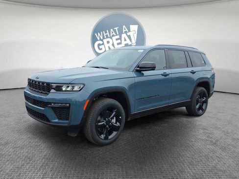 New 2026 Jeep Grand Cherokee L Limited w/ Limited Altitude Package AWD/4WD image 8