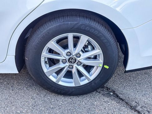 New 2026 Toyota Camry LE image 12