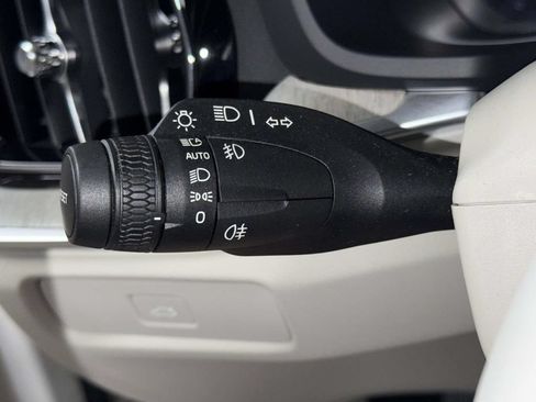 Used 2024 Volvo S60 B5 Plus w/ Climate Package FWD image 27