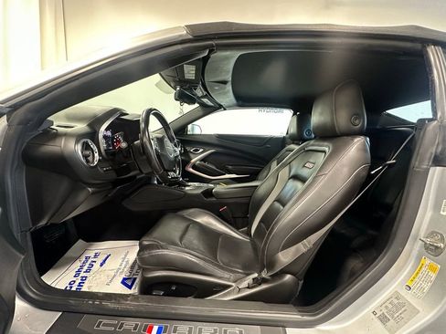 Used 2019 Chevrolet Camaro SS image 11