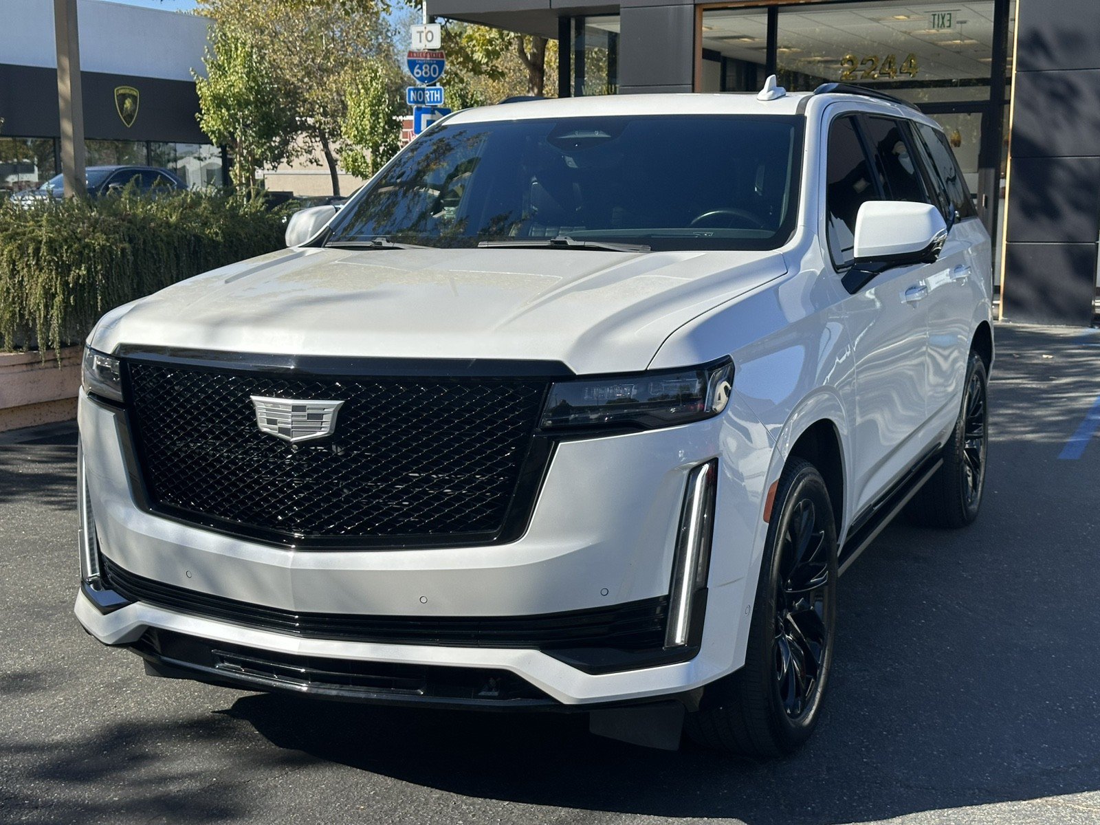 Used 2021 Cadillac Escalade Sport Platinum w/ LPO, ONYX Package AWD/4WD image 3