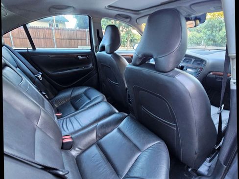 Used 2005 Volvo S60 2.5T image 25