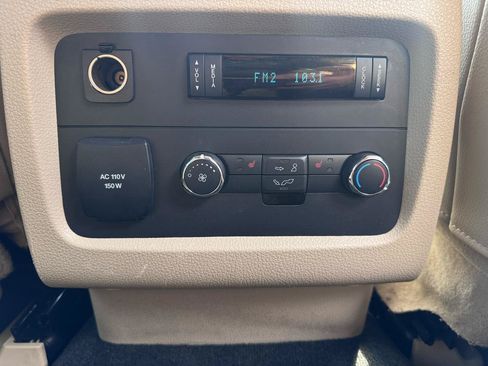Used 2017 Ford Expedition Limited RWD image 13