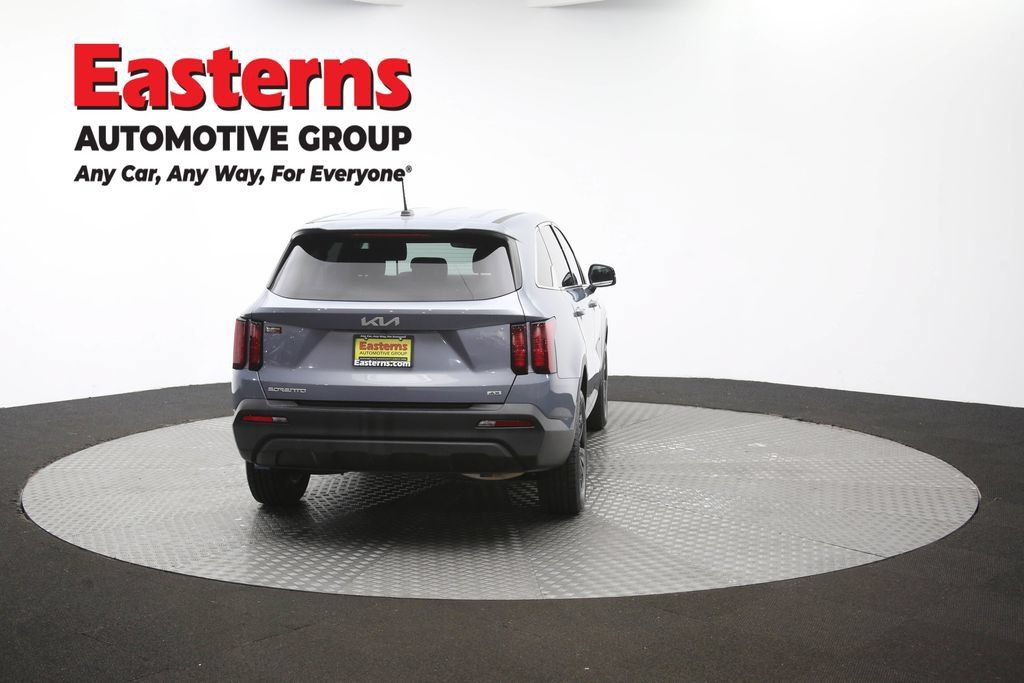 Used 2023 Kia Sorento LX AWD/4WD image 36