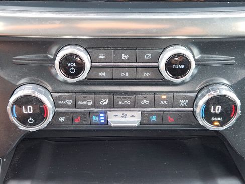 Used 2021 Ford F150 Lariat w/ Equipment Group 502A High AWD/4WD image 19