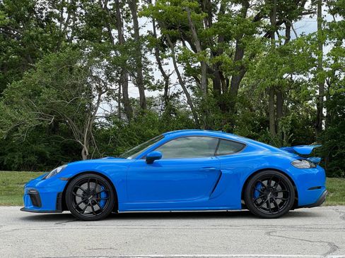 Certified 2023 Porsche 718 Cayman GT4 RWD image 2