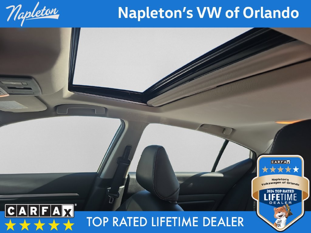 Used 2024 Nissan Altima 2.5 SR w/ SR Premium Package FWD image 13