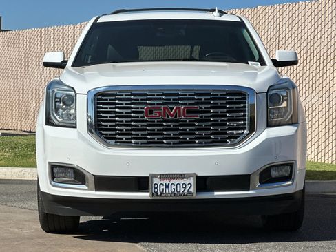 Used 2018 GMC Yukon Denali w/ Denali Ultimate Package AWD/4WD image 9