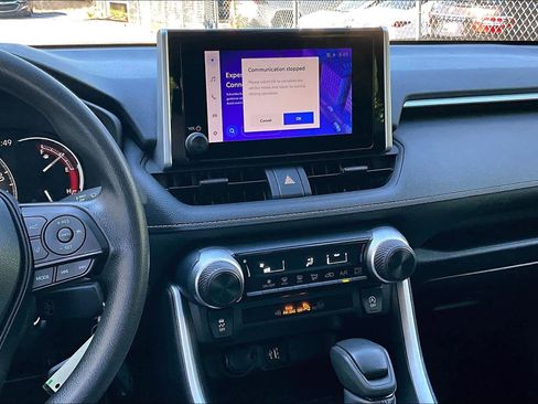 Certified 2024 Toyota RAV4 LE AWD/4WD image 7