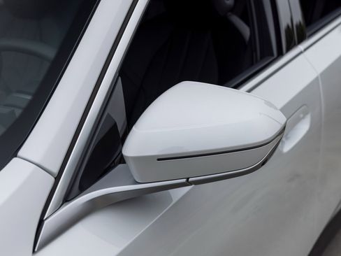 Used 2025 BMW i5 xDrive40 w/ Premium Package image 17