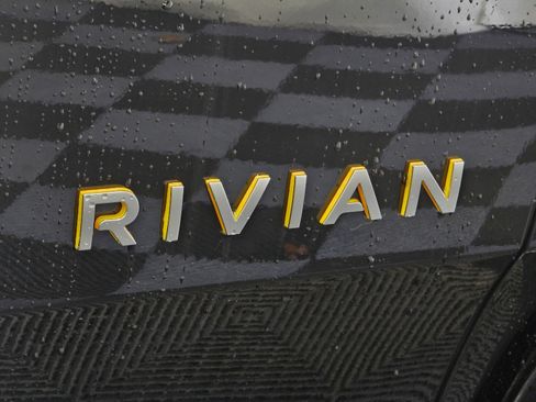 Used 2022 Rivian R1T Adventure AWD/4WD image 29