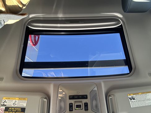 Certified 2025 Toyota RAV4 XLE Premium image 21