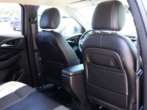 Used 2022 Buick Encore GX Preferred FWD image 28