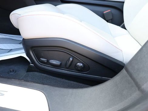 Used 2024 Porsche Taycan 4S image 11