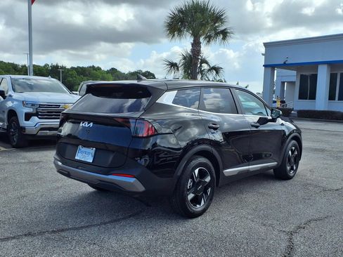 Used 2026 Kia Sportage LX FWD image 2