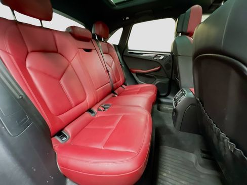 Certified 2023 Porsche Macan AWD/4WD image 27