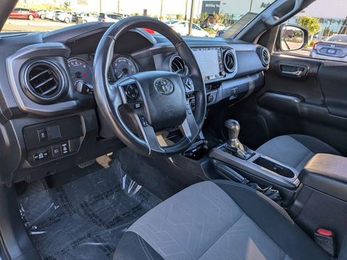 Used 2021 Toyota Tacoma TRD Off-Road w/ Technology Package image 9