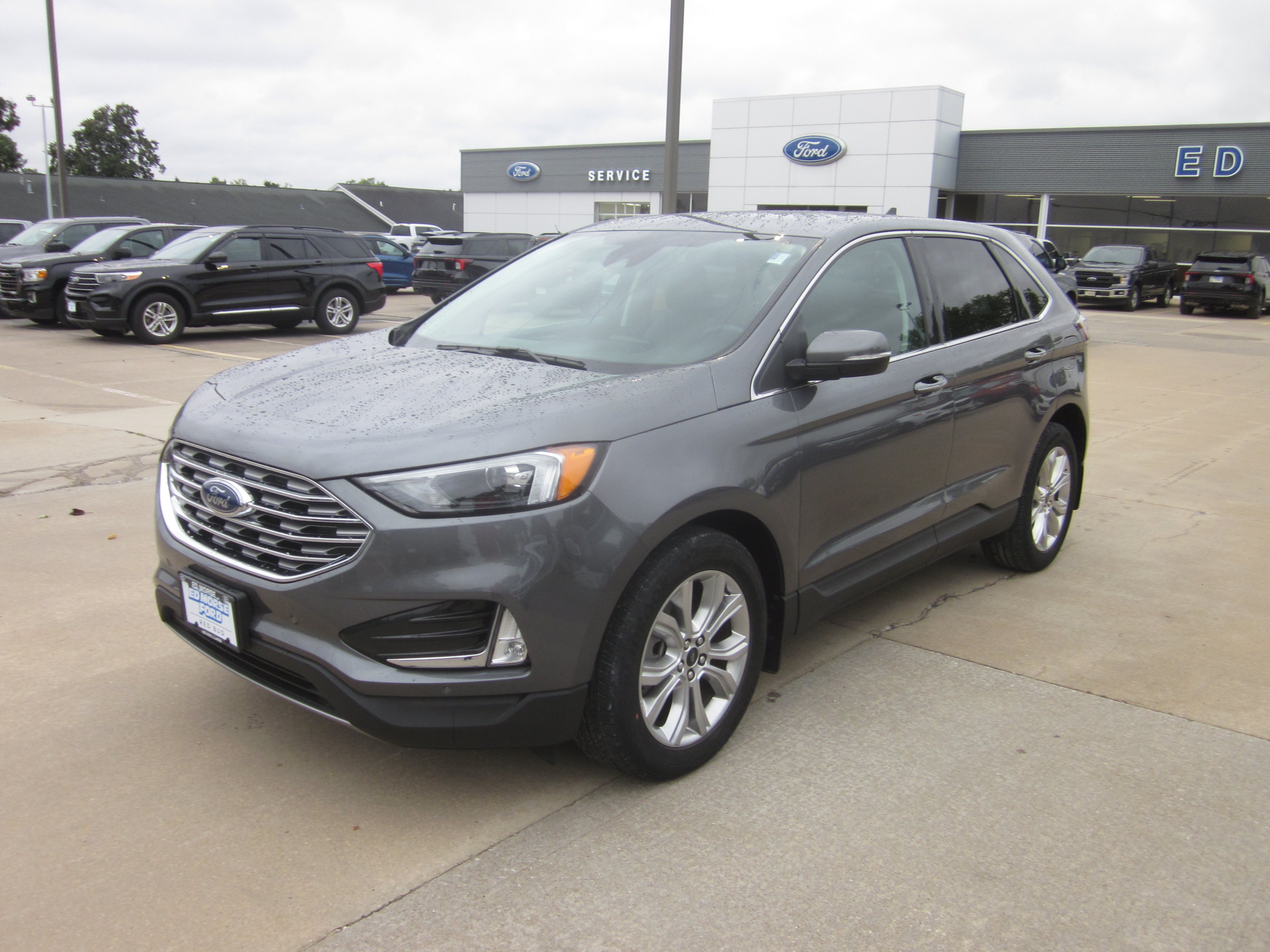 Used 2024 Ford Edge Titanium AWD/4WD image 3